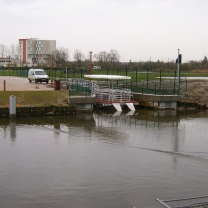 le bac à quai